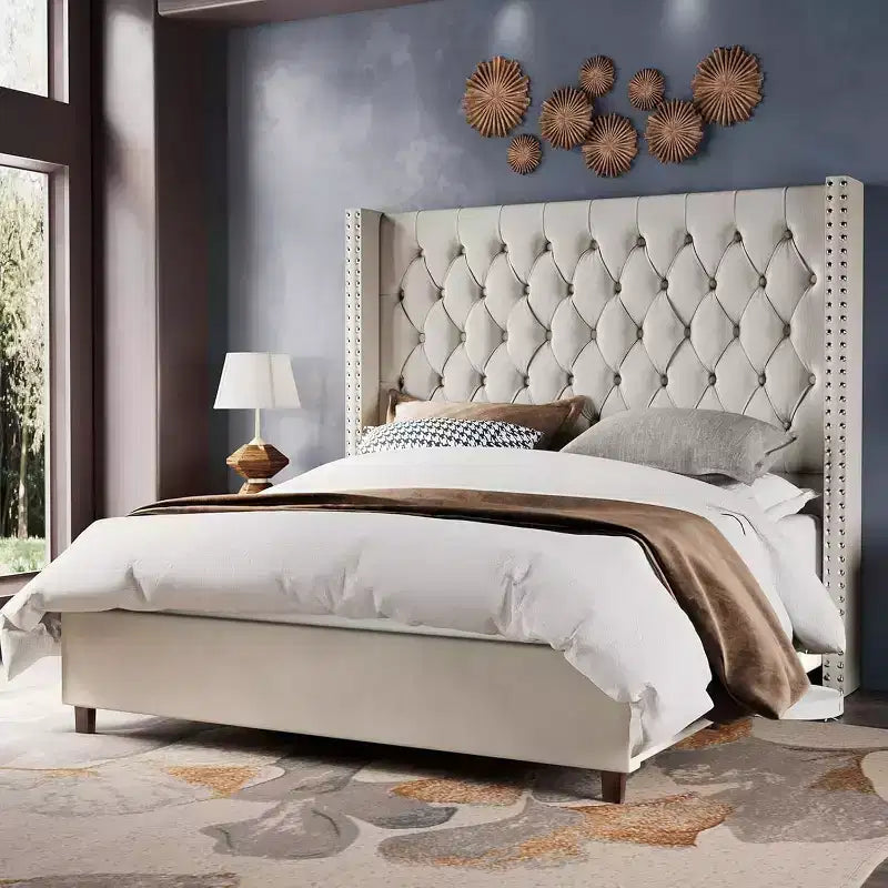 Marco de cama tapizado de terciopelo con cabecero alto y base de plataforma en beige, negro o gris – Queen, King o California King