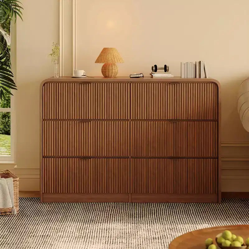 Cómoda ancha de 8 cajones acanalada en nogal/color madera – Estilo moderno, montaje por 1 persona